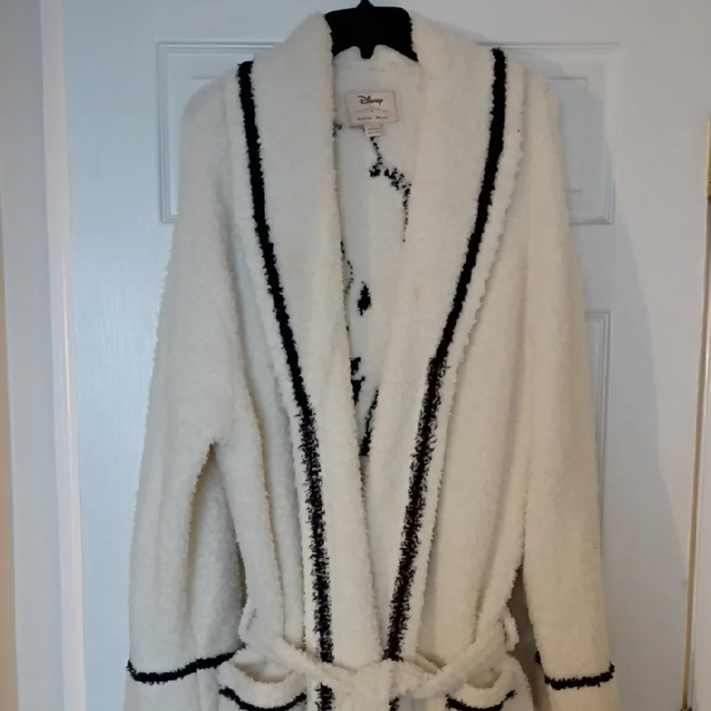 Barefoot Dreams Cream Robe with Black Silhouette - Picture 6 of 10